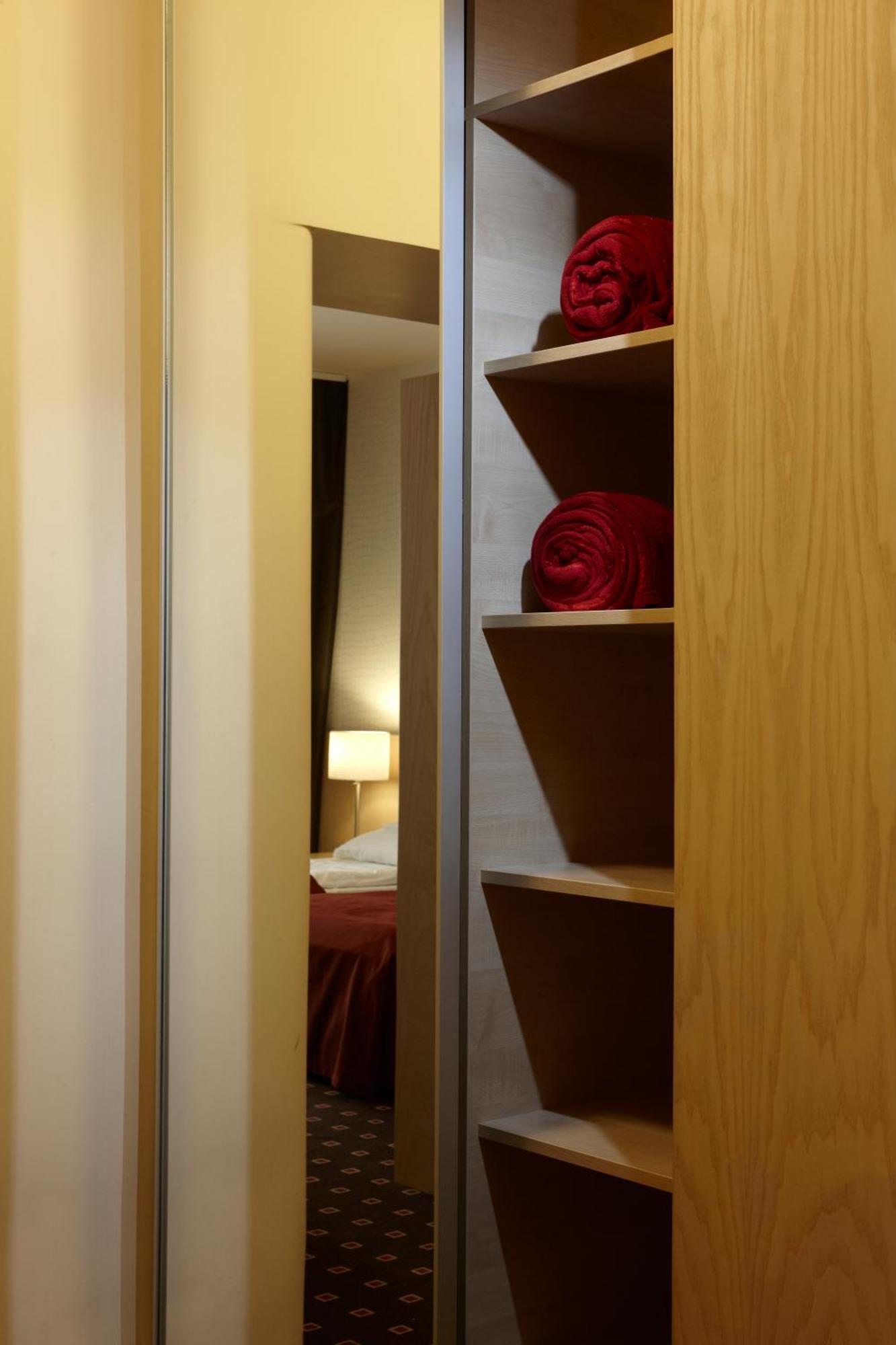 Hotel Laterum Печ Екстер'єр фото