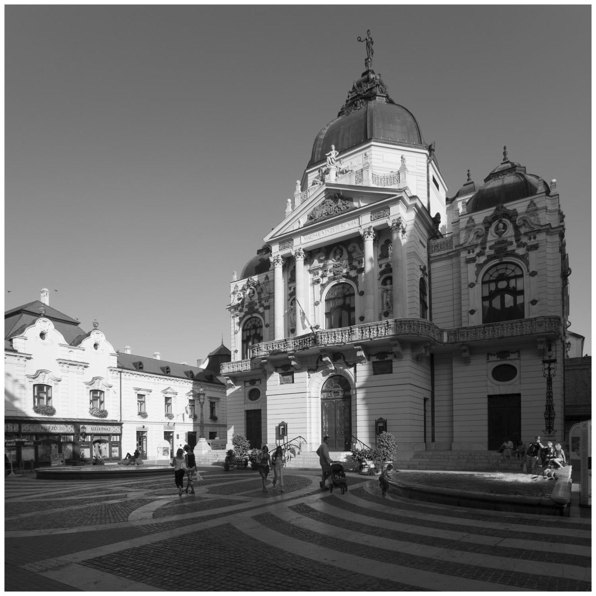 Hotel Laterum Печ Екстер'єр фото