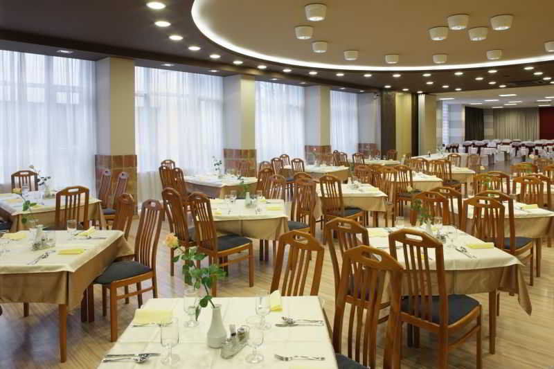 Hotel Laterum Печ Екстер'єр фото